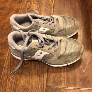 Boys Saucony jazz sneakers size 13